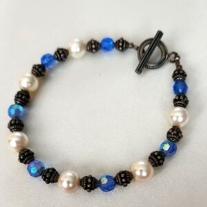 Vintage Preloved Irridescent Blue Gem And Simulated Pearls